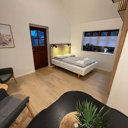 2 Apartment *